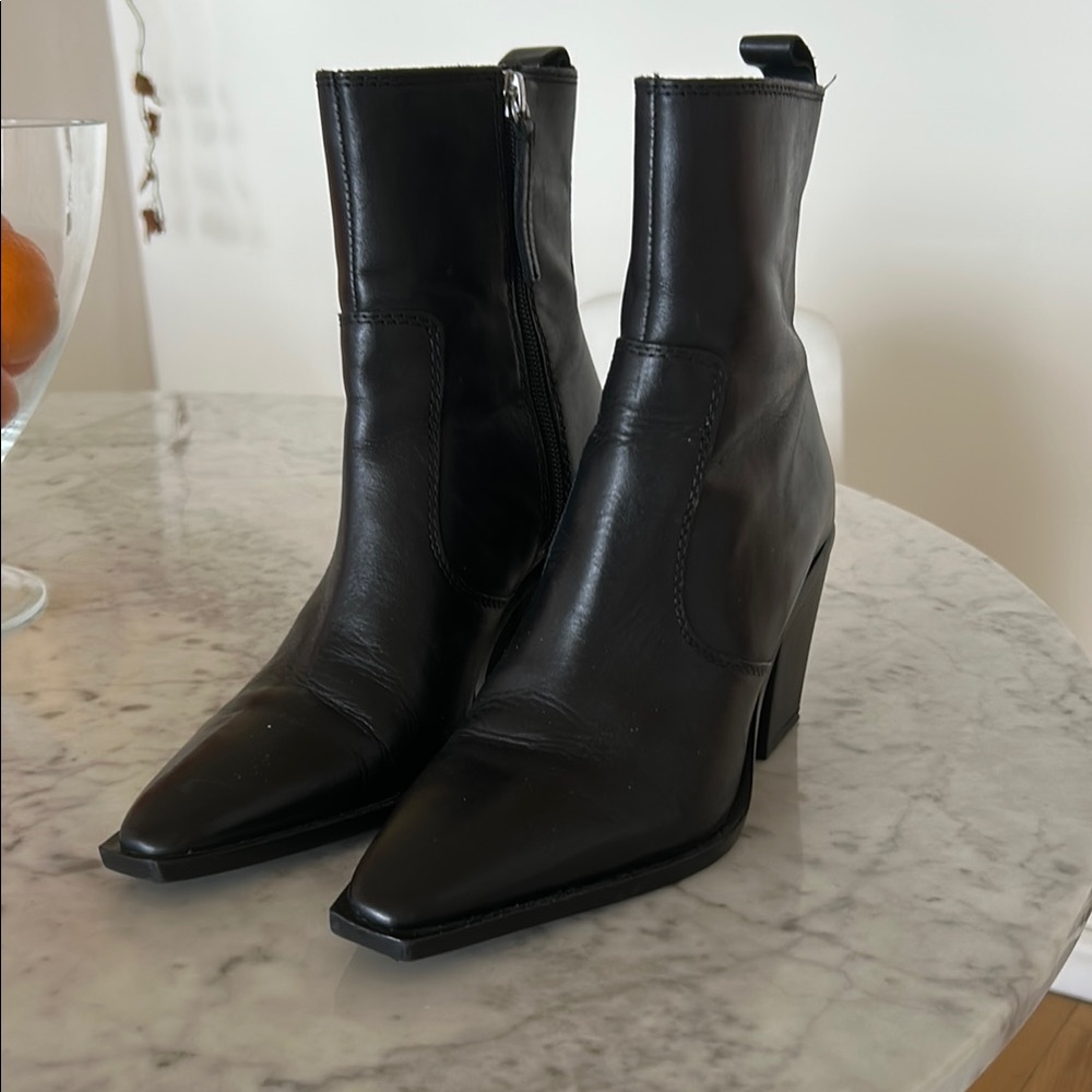 Black Leather Ankle Boots mango